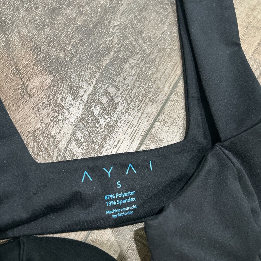 Are You Am I active Nyn bra top - Picture 4 of 5